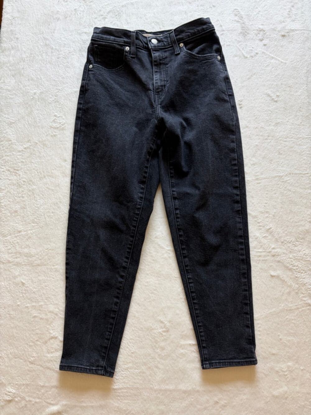 Levi's High Waisted Mom Jeans Womens 28 Black Wash Tapered Stretch Denim